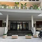 B&B Villa Sant\'Elmo Con Parcheggio Interno