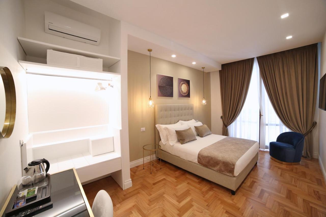 Sant'elmo Con Parcheggio Interno Couette-café *
