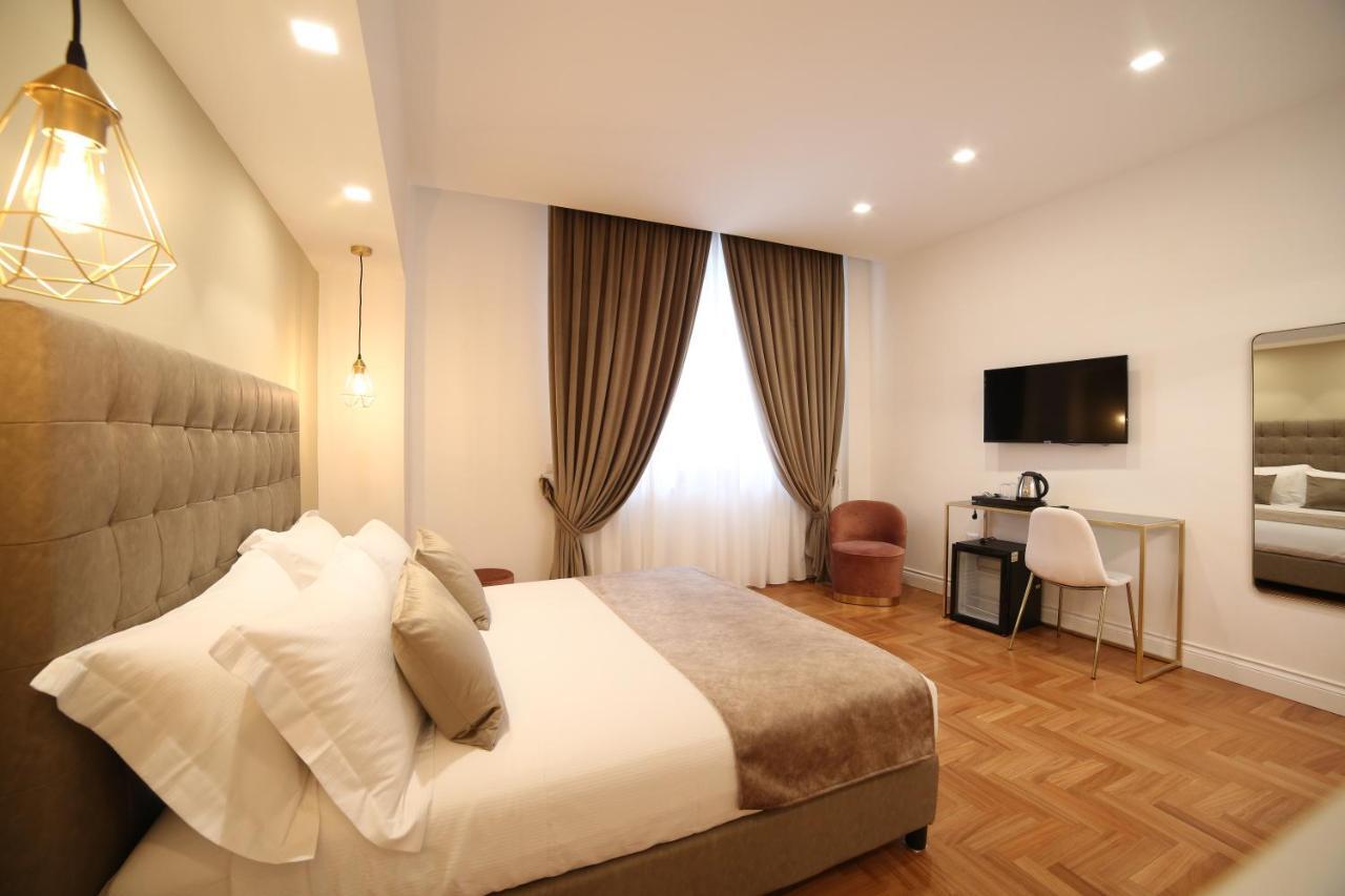 Sant'elmo Con Parcheggio Interno